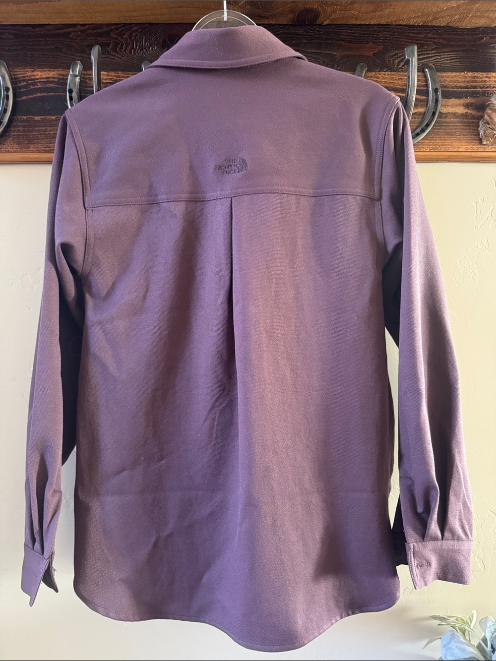 The North Face Women's Plum Button-Up Shacket - Picture 4 of 5